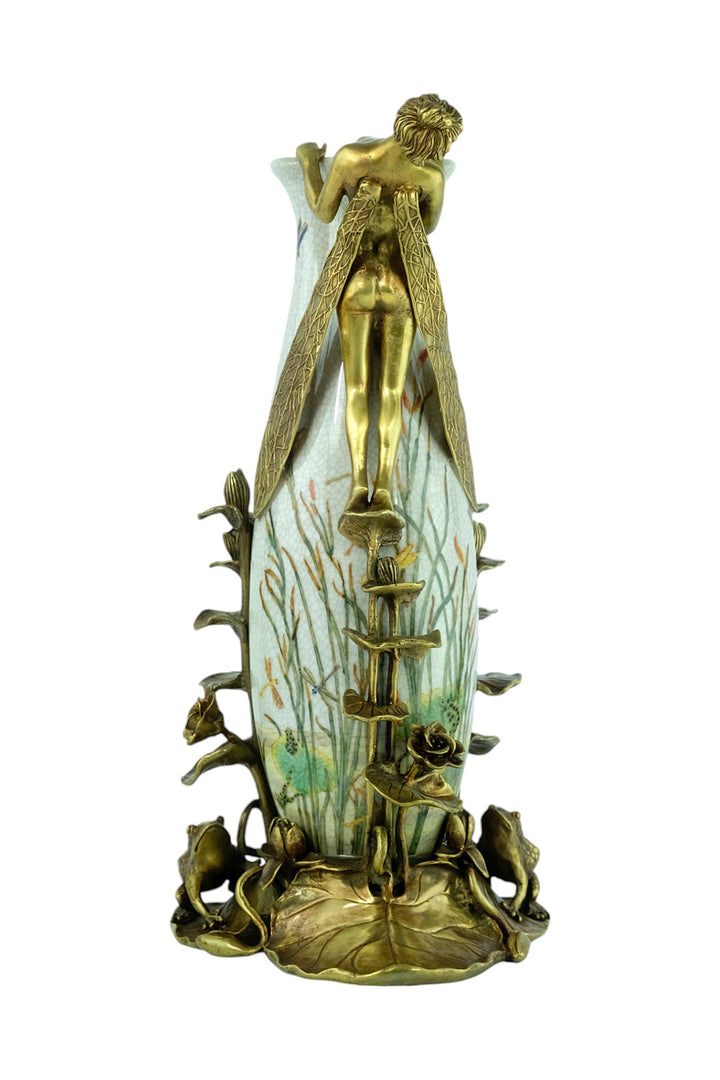 Porcelain vase with floral motifs and bronze decoration