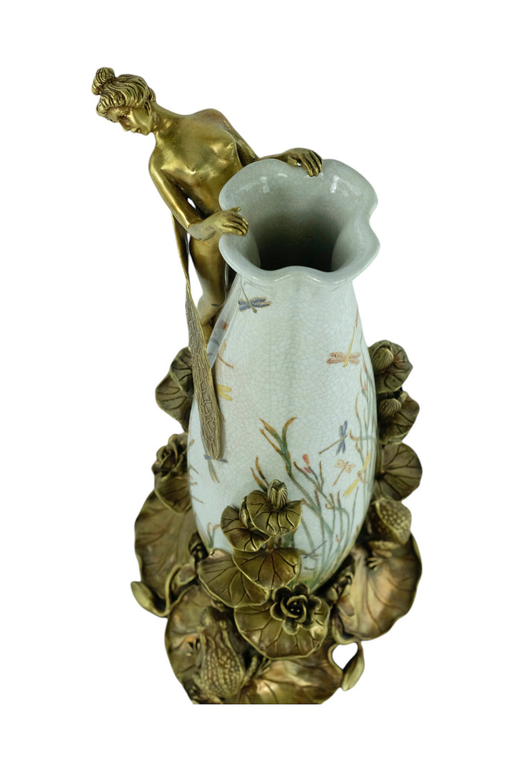 Porcelain vase with floral motifs and bronze decoration