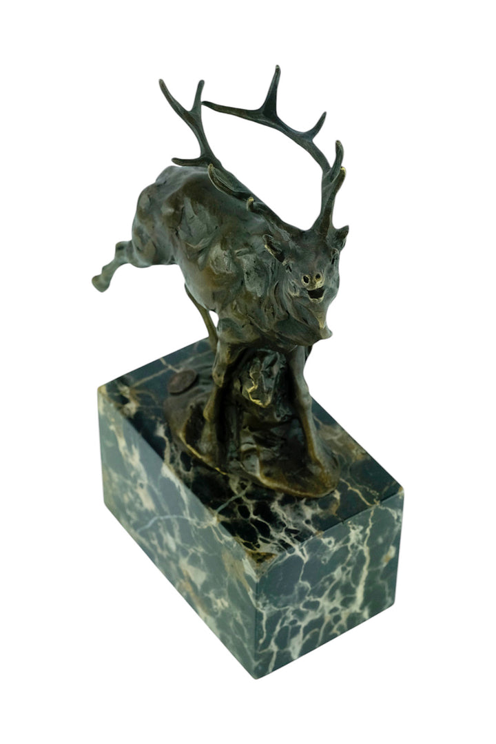 Bronze sculpture of a braying red deer