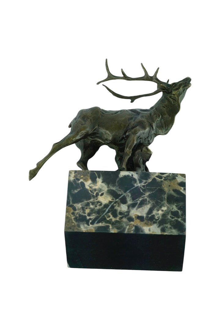 Bronze sculpture of a braying red deer