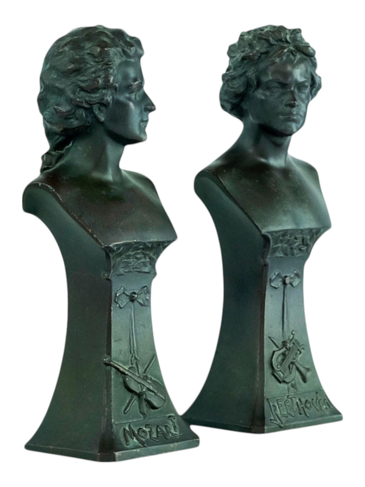 Paire de sculptures anciennes de Mozart et Beethoven