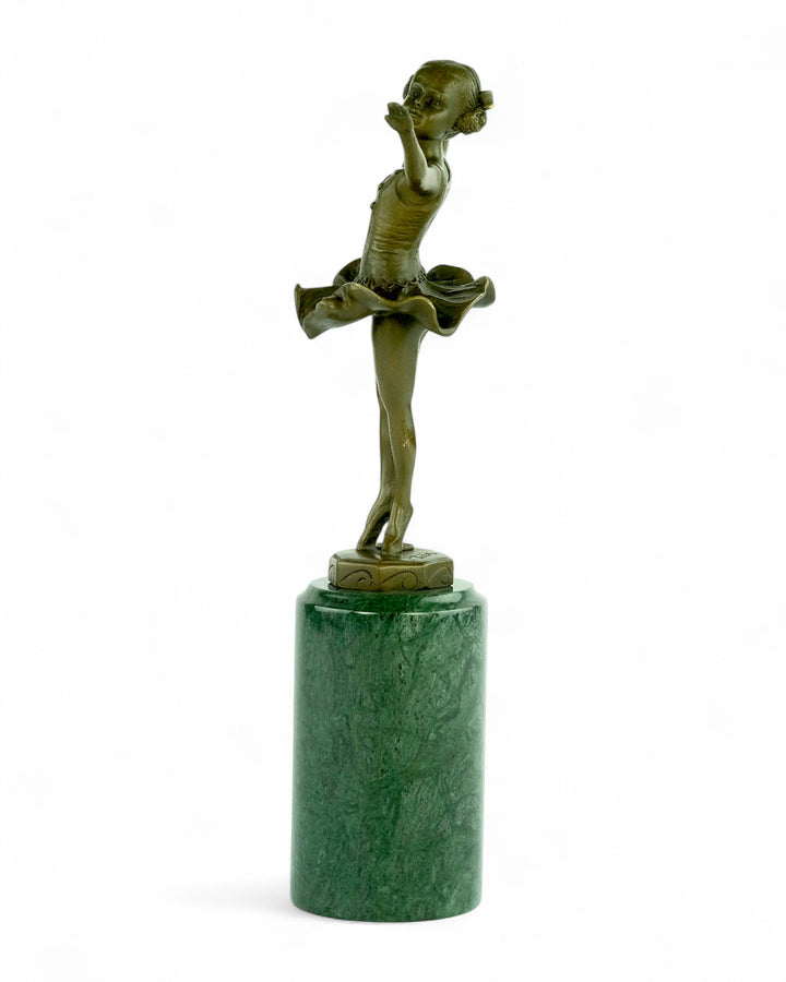 Bronzen sculptuur van een jonge ballerina in Art Deco stijl