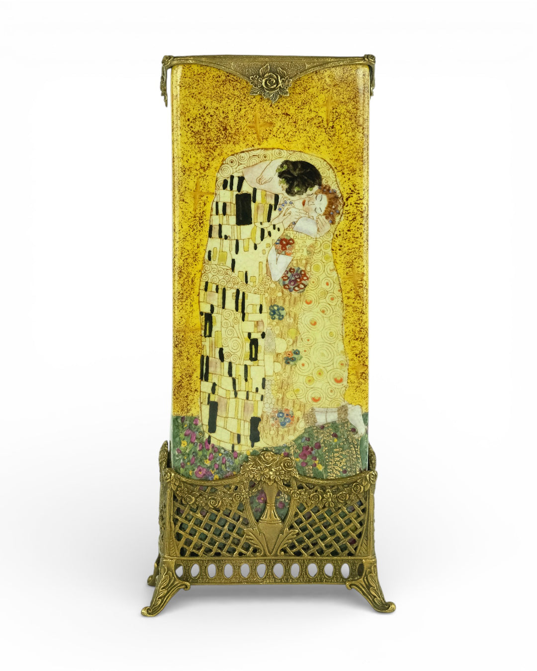 Porseleinen vaas in brons met Gustav Klimt decor