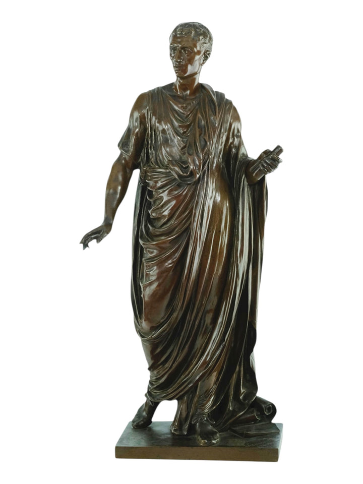 Antiek bronzen beeld van Caesar in gedrapeerde toga door Mathurin Moreau