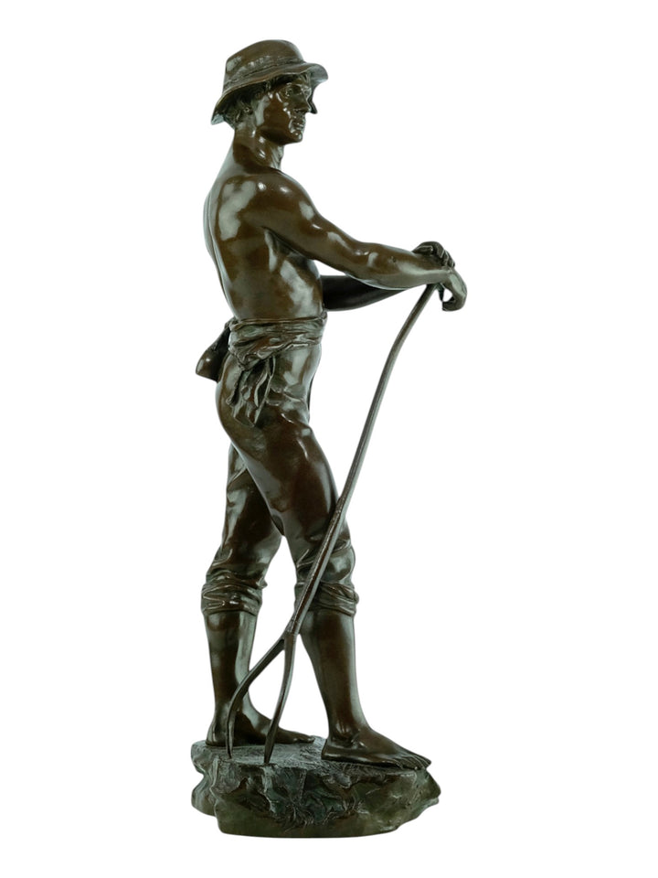 Antiek bronzen beeld van een hooimaker door Charles Octave Levy