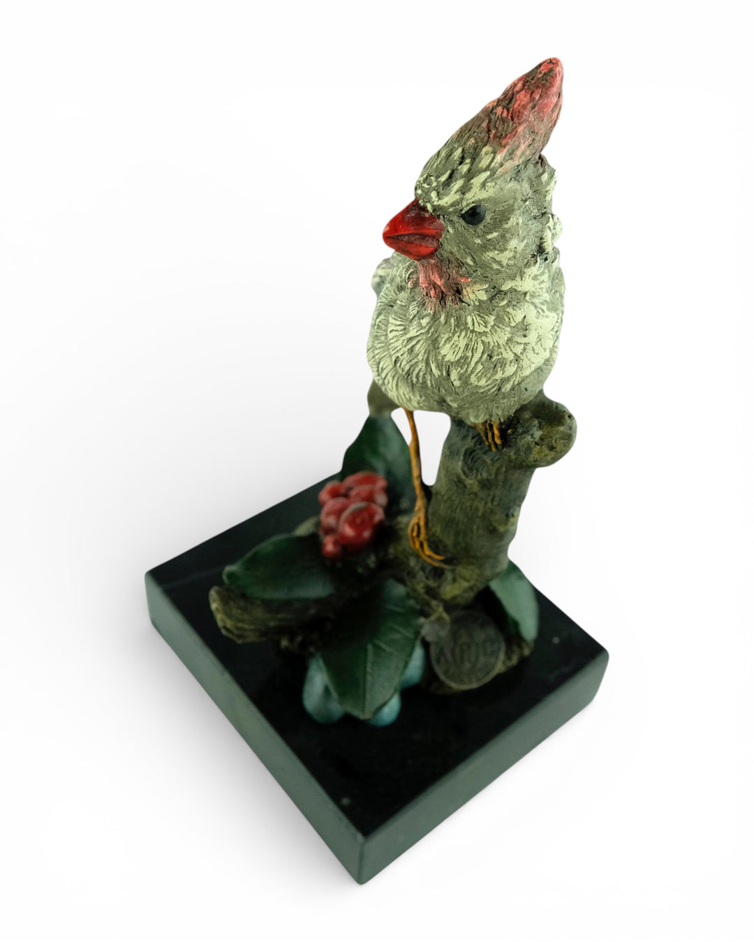 Weens bronzen beeld van een Noordelijke kardinaal vogel