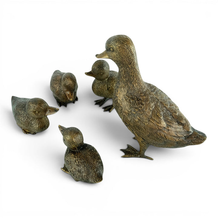Bronze duck with ducklings sculptures