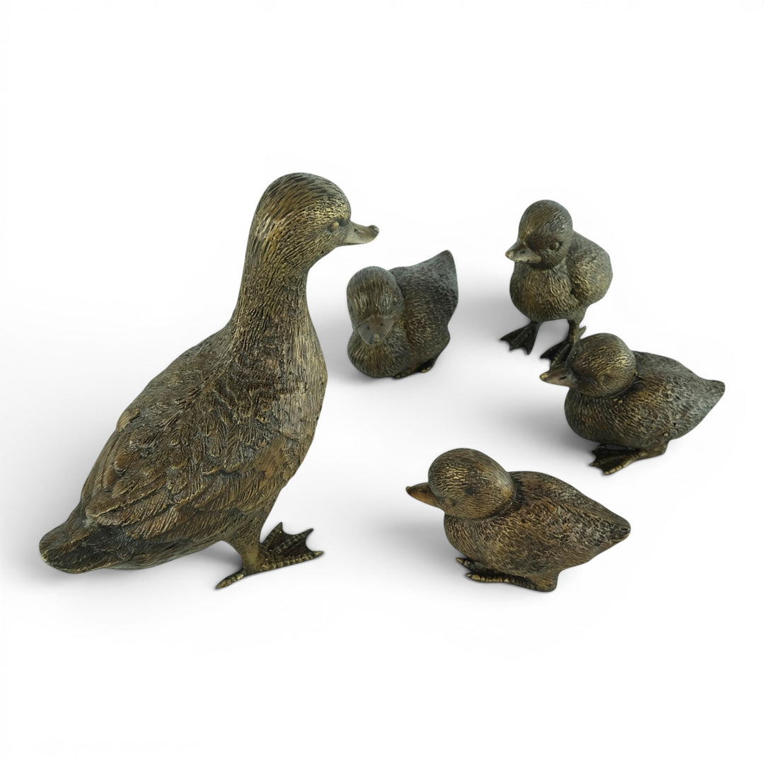 Bronze duck with ducklings sculptures