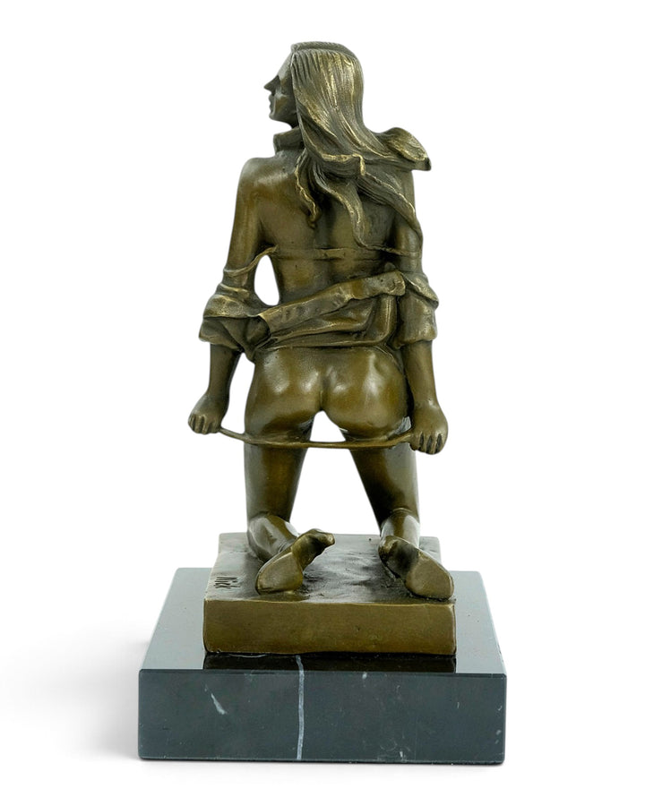 Bronzeskulptur einer verführerisch knienden Frau 