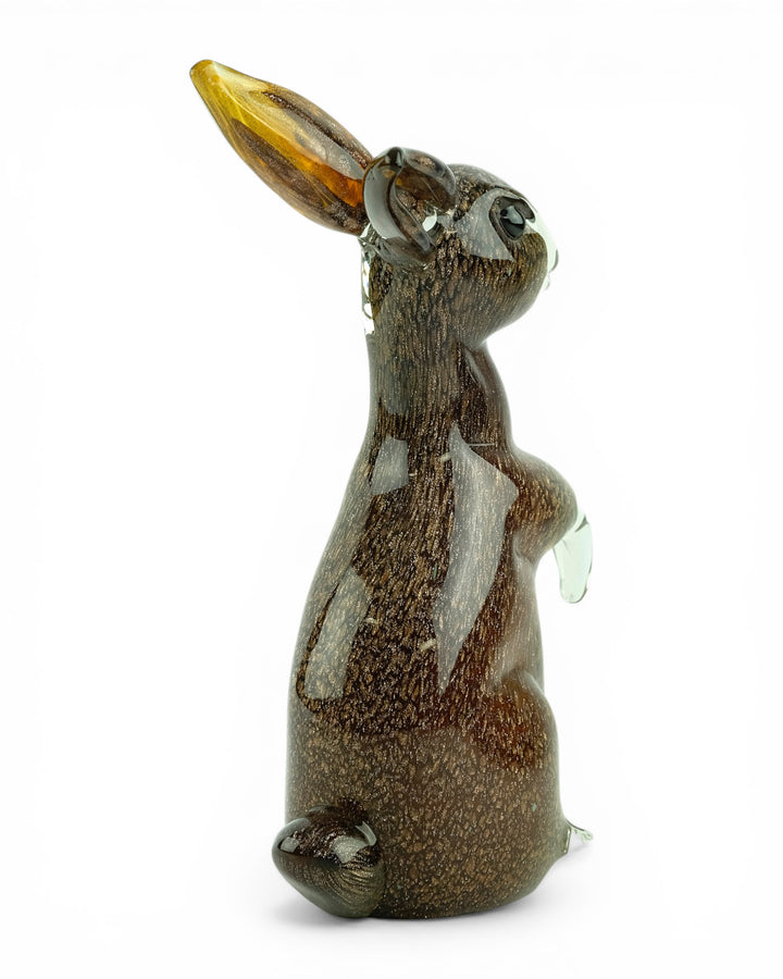 Escultura de cristal de un conejo sentado