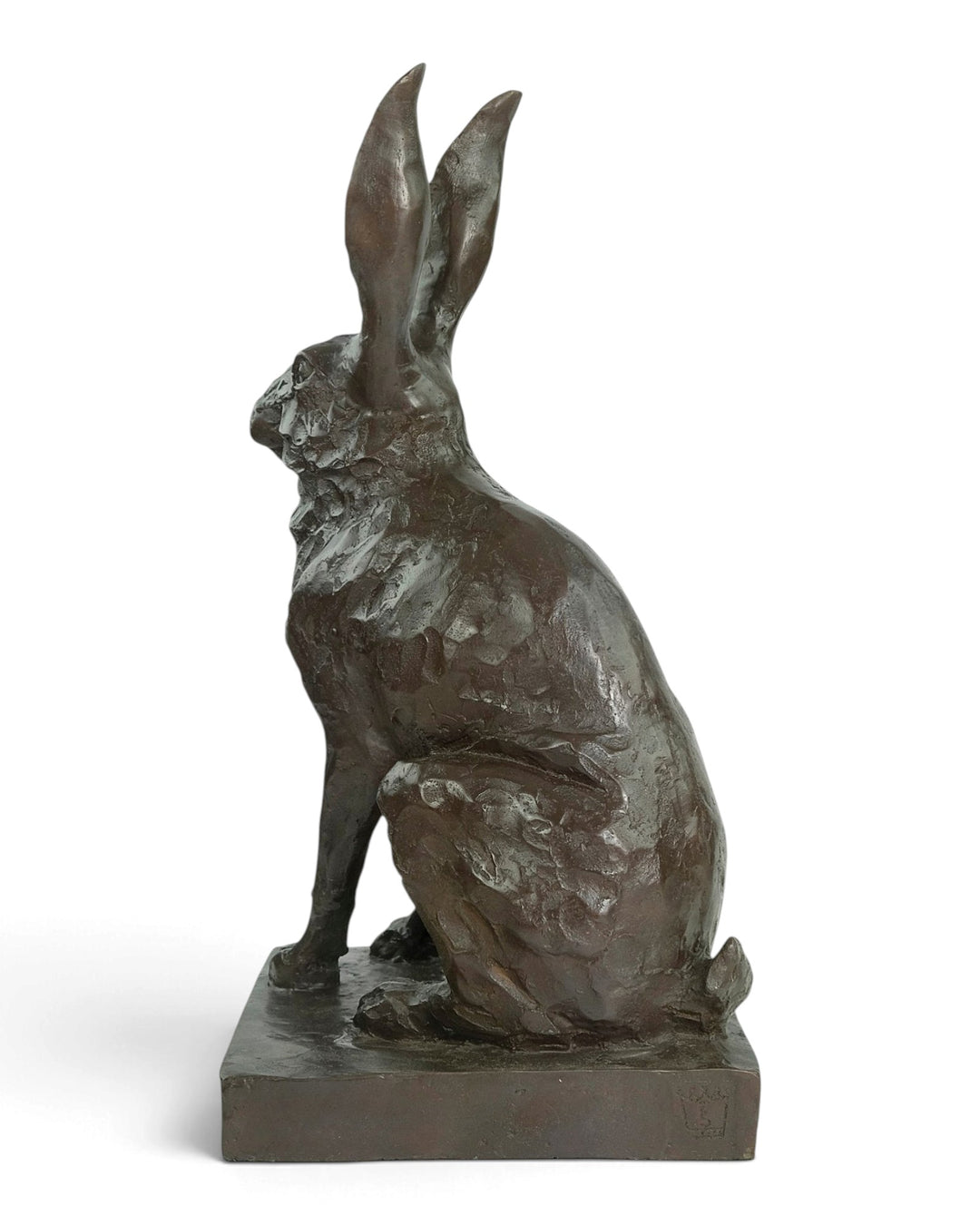 Bronzen sculptuur van een zittende haas 