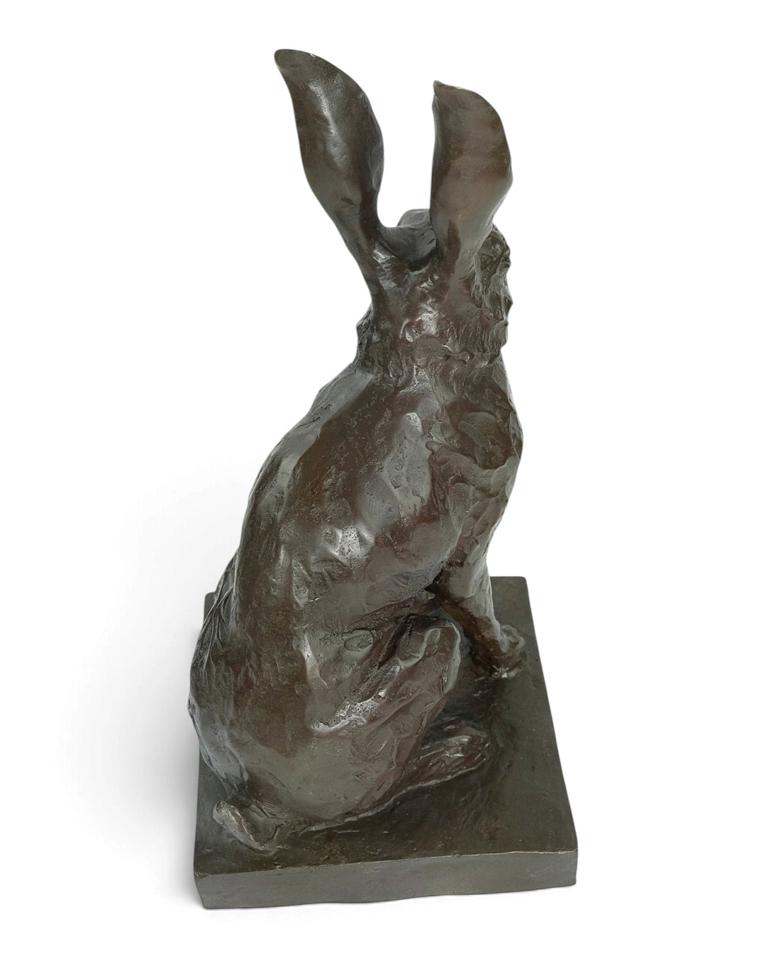 Bronzen sculptuur van een zittende haas 