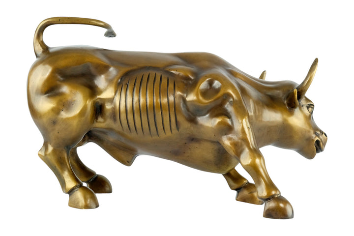 Bronze sculpture of the bull of wall street