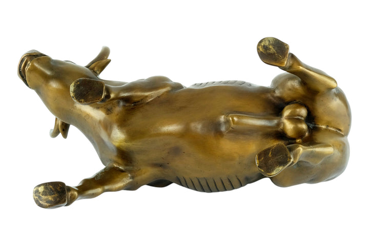 Bronze sculpture of the bull of wall street