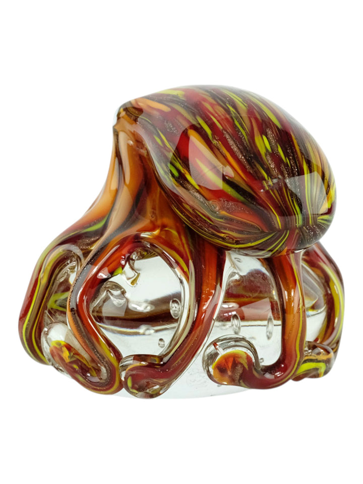 Sculpture en verre colorée d’une pieuvre aux tentacules ondulants