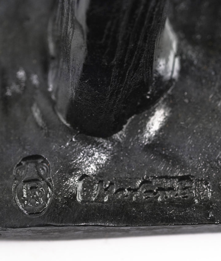 Wiener Bronze Skulptur eines Rotkehlchens auf einem Zweig