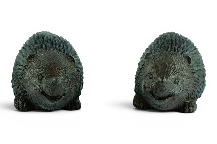 Paar bronzen egel beelden
