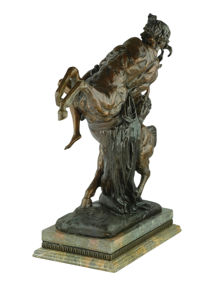 Bronzen beeld van de Ontvoering van Hippodamia
