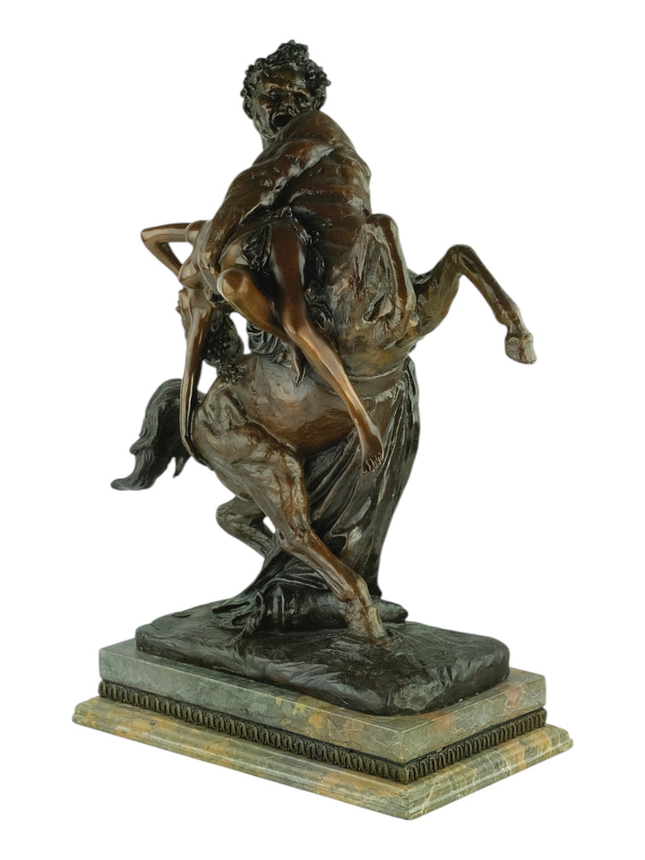 Bronzen beeld van de Ontvoering van Hippodamia