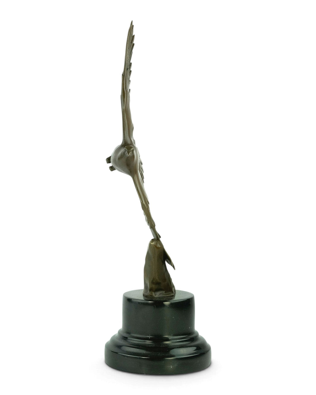 Bronzeskulptur einer fliegenden Taube