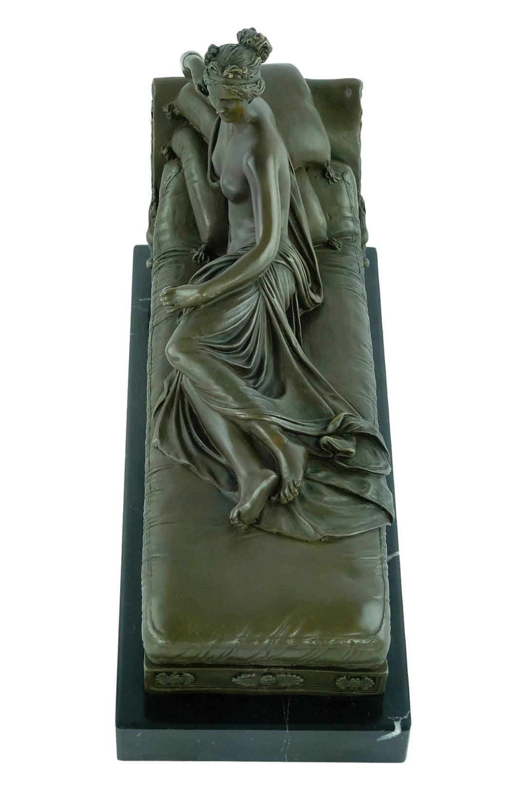 Bronze statue of Pauline Bonaparte reclining on a chaise longue, inspired by Venus Triumphant, by Antonio Canova.