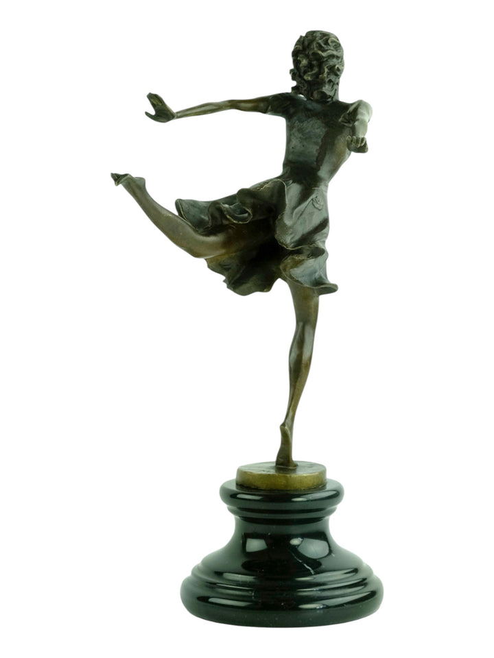 Bronzen beeld van een vrouw die sierlijk danst