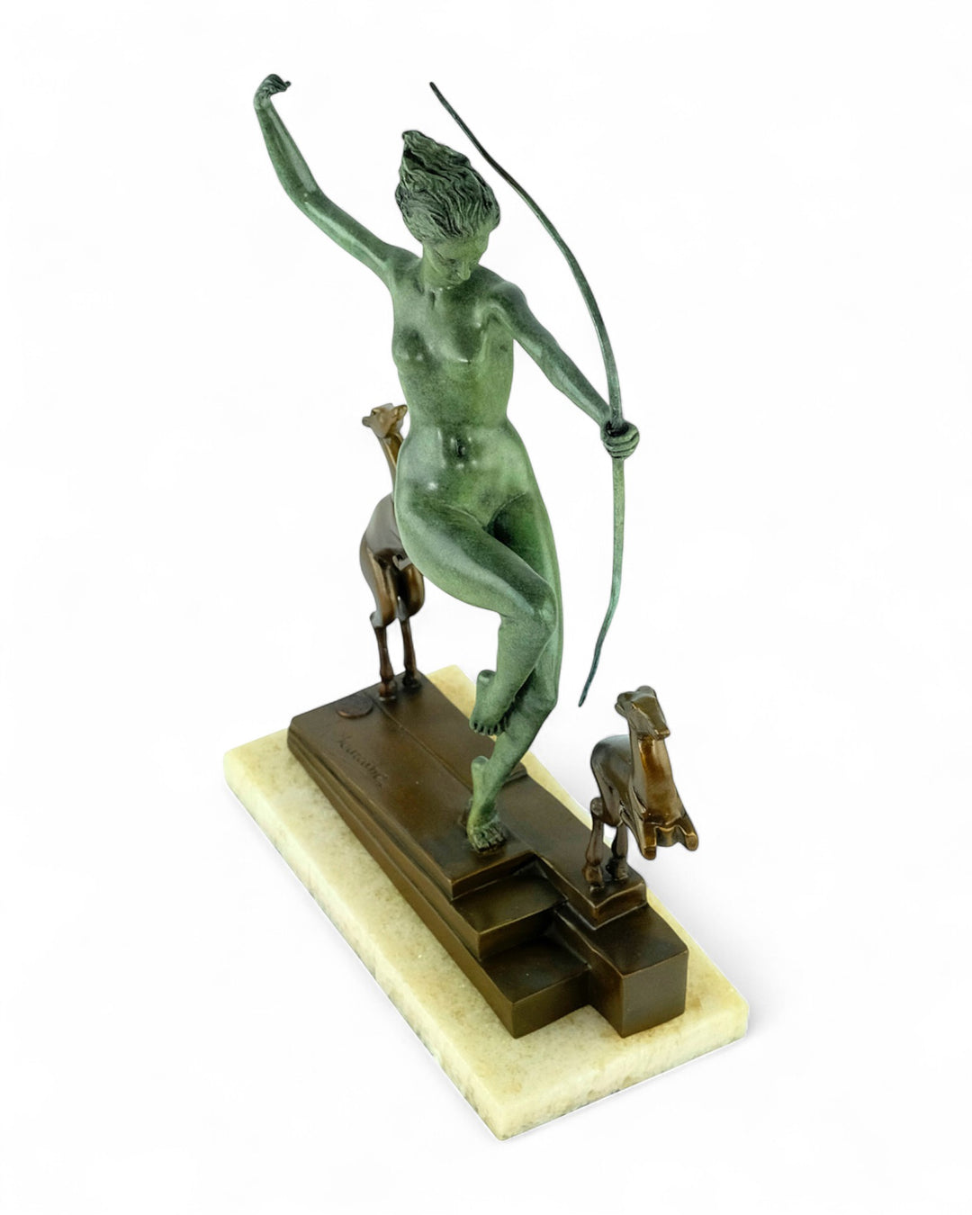 Bronzeskulptur der Diana, der Jägerin, mit springenden Rehen – nach Bouraine