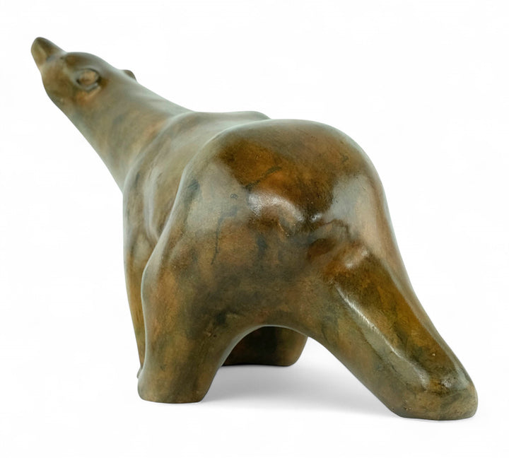 Bronzen beeld van een ijsbeer van de gieterij Pierre Chenet
