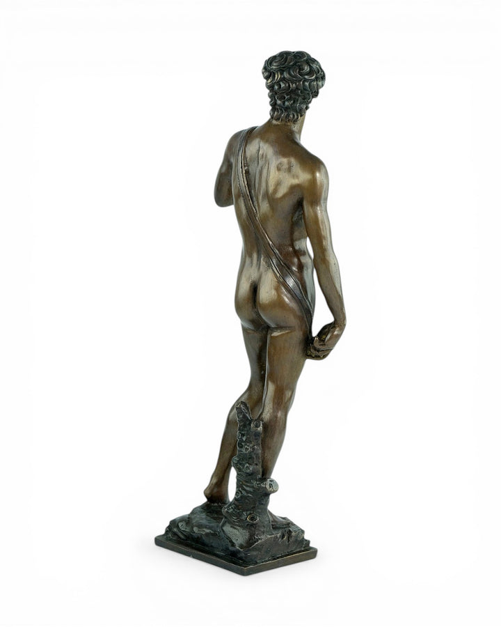 Bronzen beeld van David – naar Michelangelo