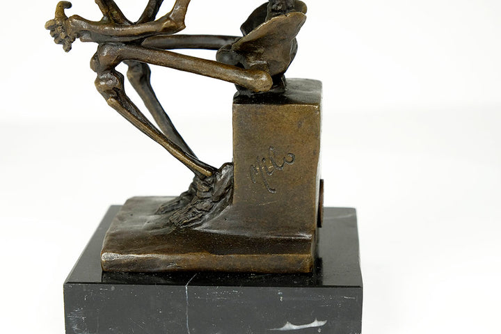 Bronze sculpture of a skeleton thinker (medium)