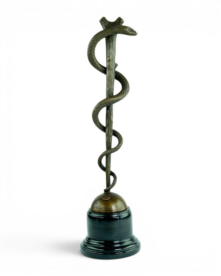 Bronzen beeld van de caduceusstaf van Asclepius