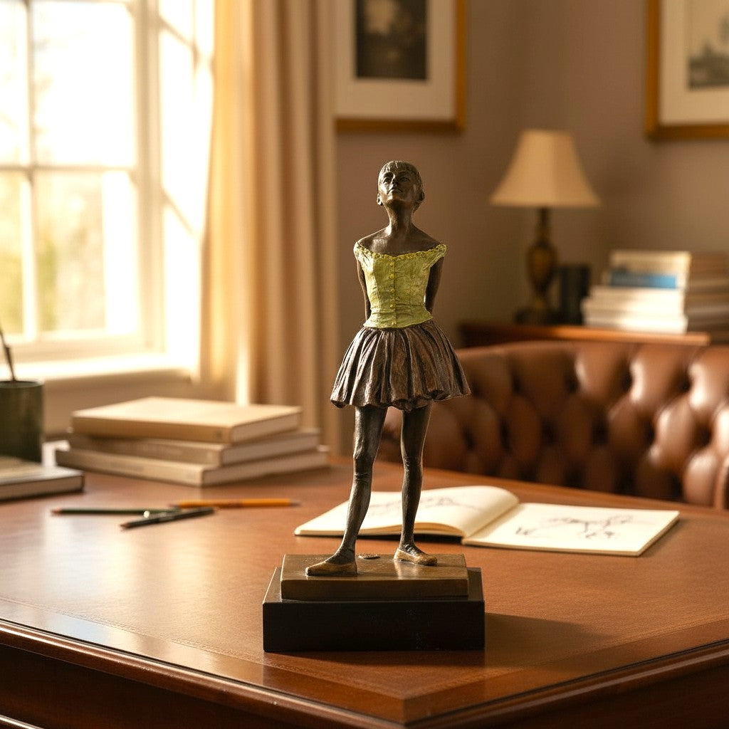 Bronzeskulptur der „Kleinen Tänzerin von vierzehn Jahren“ nach Degas