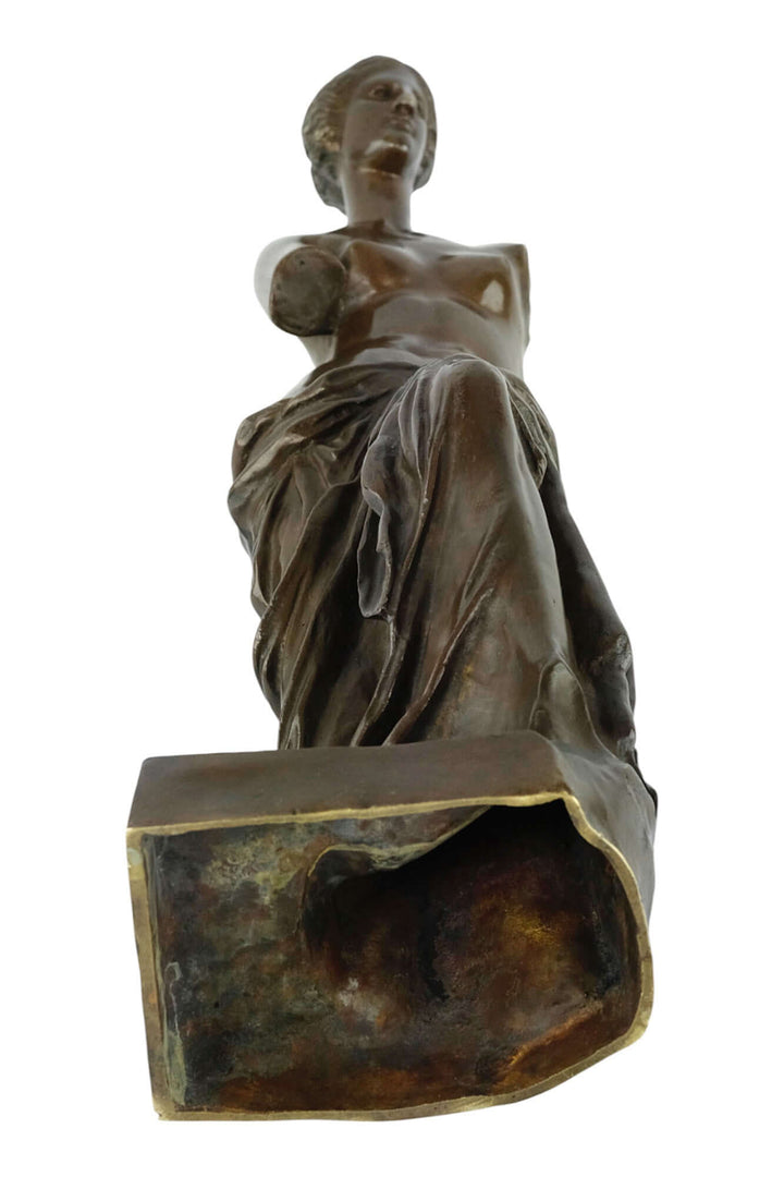 Antique bronze sculpture of Venus, inspired by Venus de Milo, showcasing beauty and craftsmanship.