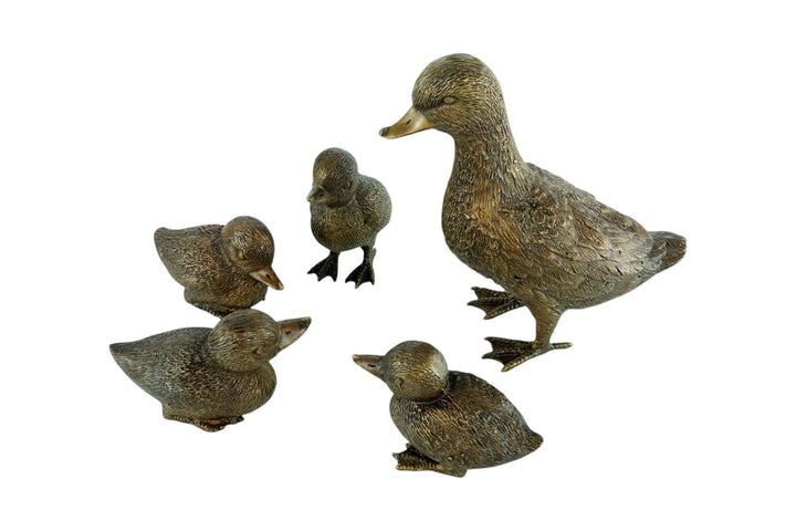 Bronze duck and ducklings sculpture set, featuring detailed design, perfect for home or garden decoration.
