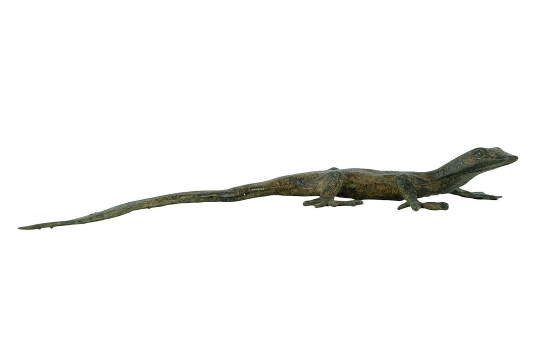 Bronze sculpture of a lizard by Pierre Chenet, 17 cm long with an authentic patina, decorative animal art.