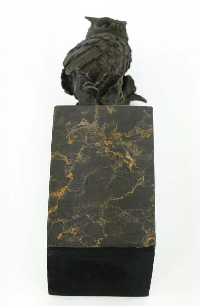Bronze owl sculpture on flamed marble base, detailed craftsmanship, collectible animal art, height 27 cm.