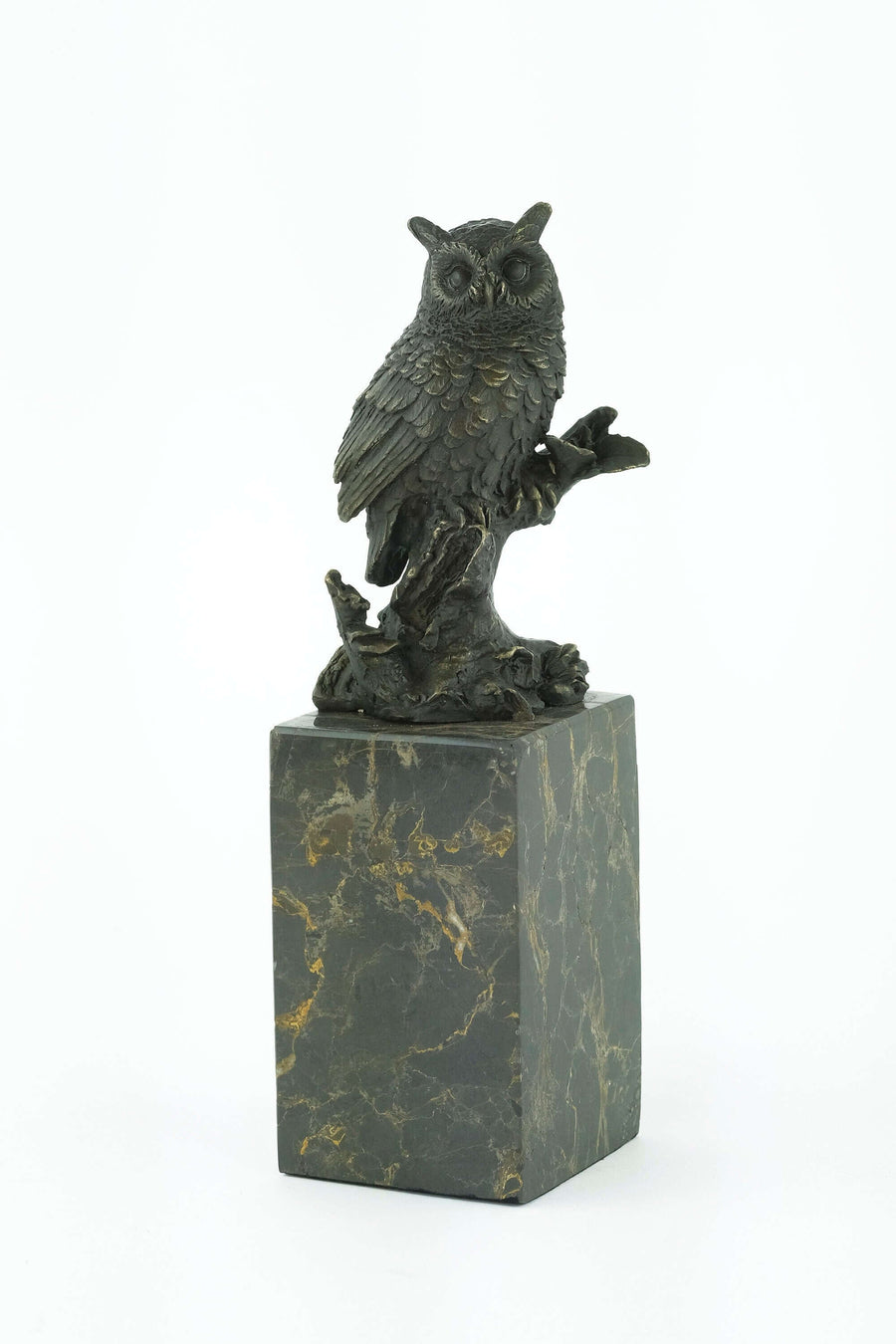 Bronze owl sculpture on flamed marble base, detailed design, decorative animal art collectible, height 27 cm.