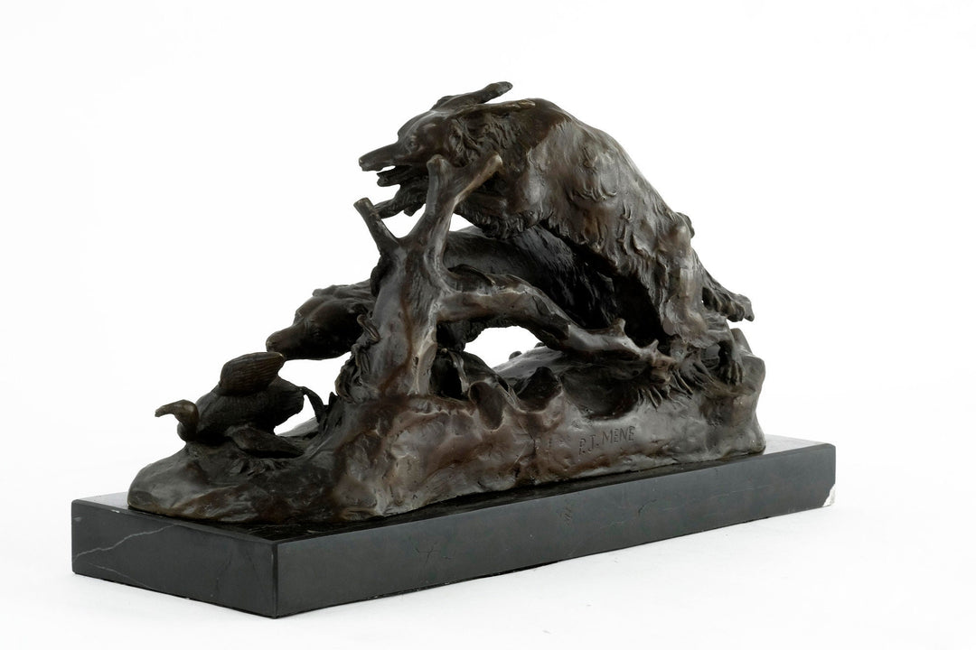 Bronze sculpture of hunting hounds in action, mounted on a dark marble base, inspired by Pierre-Jules Mène.
