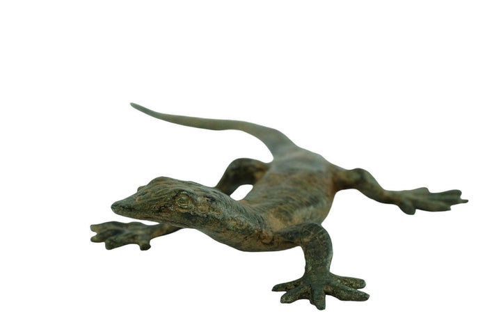 Bronze sculpture of a lizard, 17 cm long, by Pierre Chenet foundry with authentic patina and stamp.