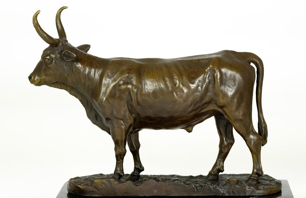 Bronze Sculpture of a Standing Bull with Big Horns - Home Deco Statue - Animal Art Figure