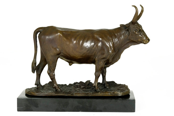 Bronze Sculpture of a Standing Bull with Big Horns - Home Deco Statue - Animal Art Figure