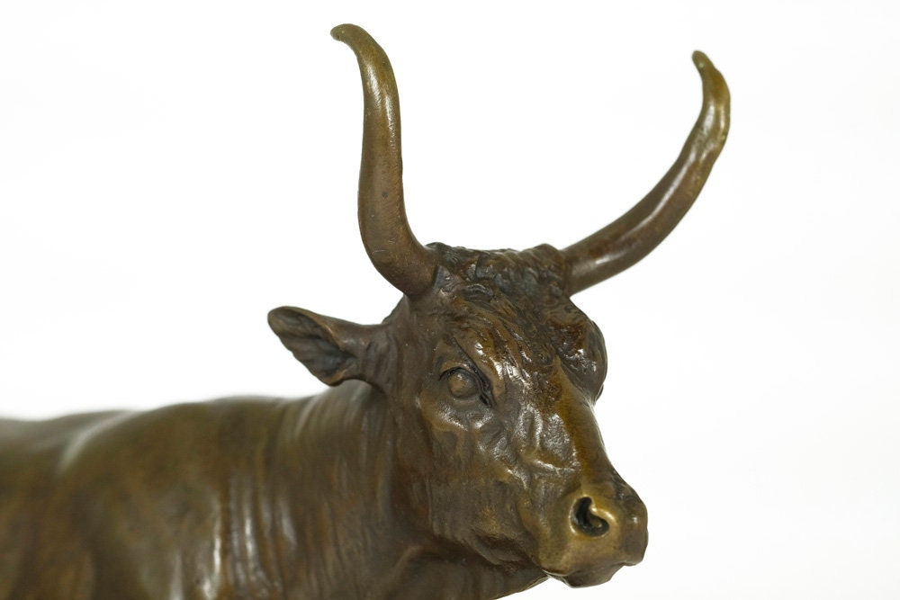 Bronze Sculpture of a Standing Bull with Big Horns - Home Deco Statue - Animal Art Figure
