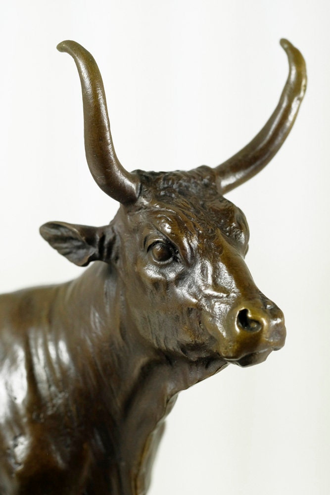 Bronze Sculpture of a Standing Bull with Big Horns - Home Deco Statue - Animal Art Figure