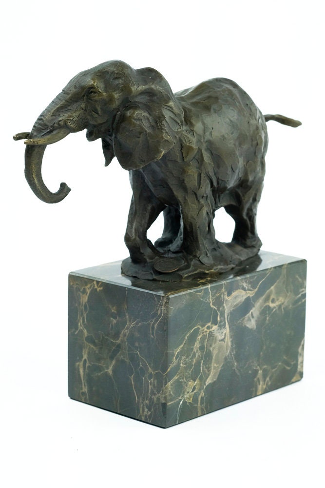 Bronze Elephant Sculpture Wildlife Art Statue Bronze Elephant Statue Walking Elephant Decoration Bronze Elephant Figurine African Animal Art
