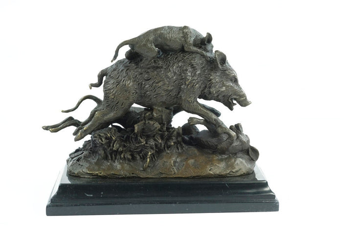 Bronze Wild Boar Statue Hounds Attacking Boar Sculpture Bronze Hunting Sculpture Hunting Decoration Animal Art Figurine Bronze Wild Boar