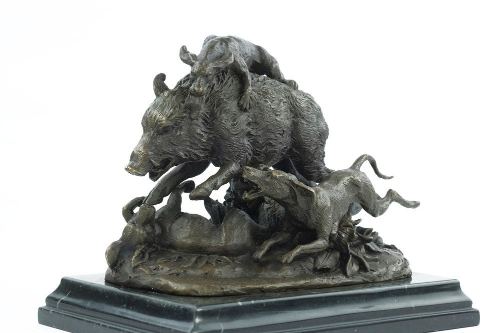 Bronze Wild Boar Statue Hounds Attacking Boar Sculpture Bronze Hunting Sculpture Hunting Decoration Animal Art Figurine Bronze Wild Boar
