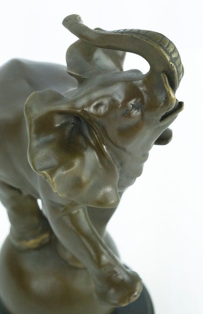 Bronze Elephant Sculpture Elephant Balancing on Ball Statue Circus Decor Bronze Elephant Art Statue Animal Art Figurine Bronze Animal Statue