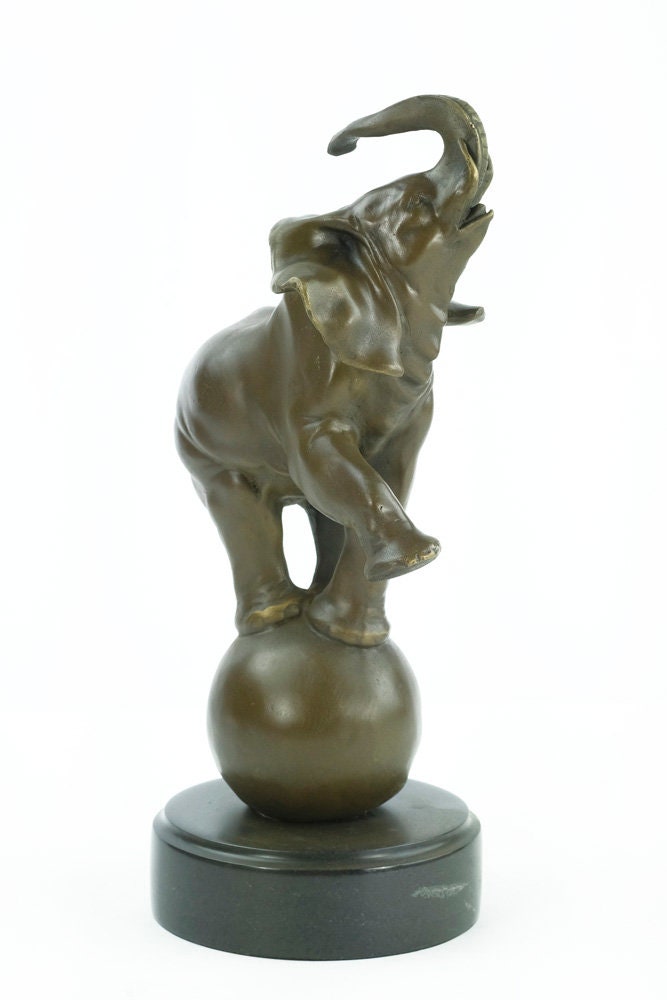 Bronze Elephant Sculpture Elephant Balancing on Ball Statue Circus Decor Bronze Elephant Art Statue Animal Art Figurine Bronze Animal Statue