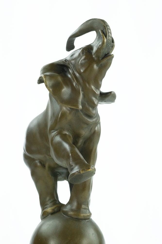 Bronze Elephant Sculpture Elephant Balancing on Ball Statue Circus Decor Bronze Elephant Art Statue Animal Art Figurine Bronze Animal Statue