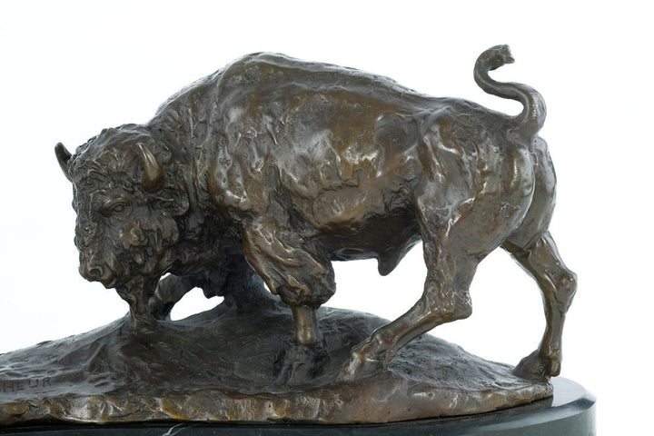Large Bronze Sculpture of a Bear Fighting a Bison Animal Art Figurine Bronze Bison Statue Wildlife Sculpture Hunting Decoration Bronze Bear